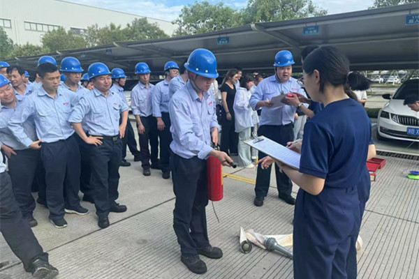 筑牢安全防線！奇億金屬開展全員安全消防實戰(zhàn)培訓(xùn) 圖2